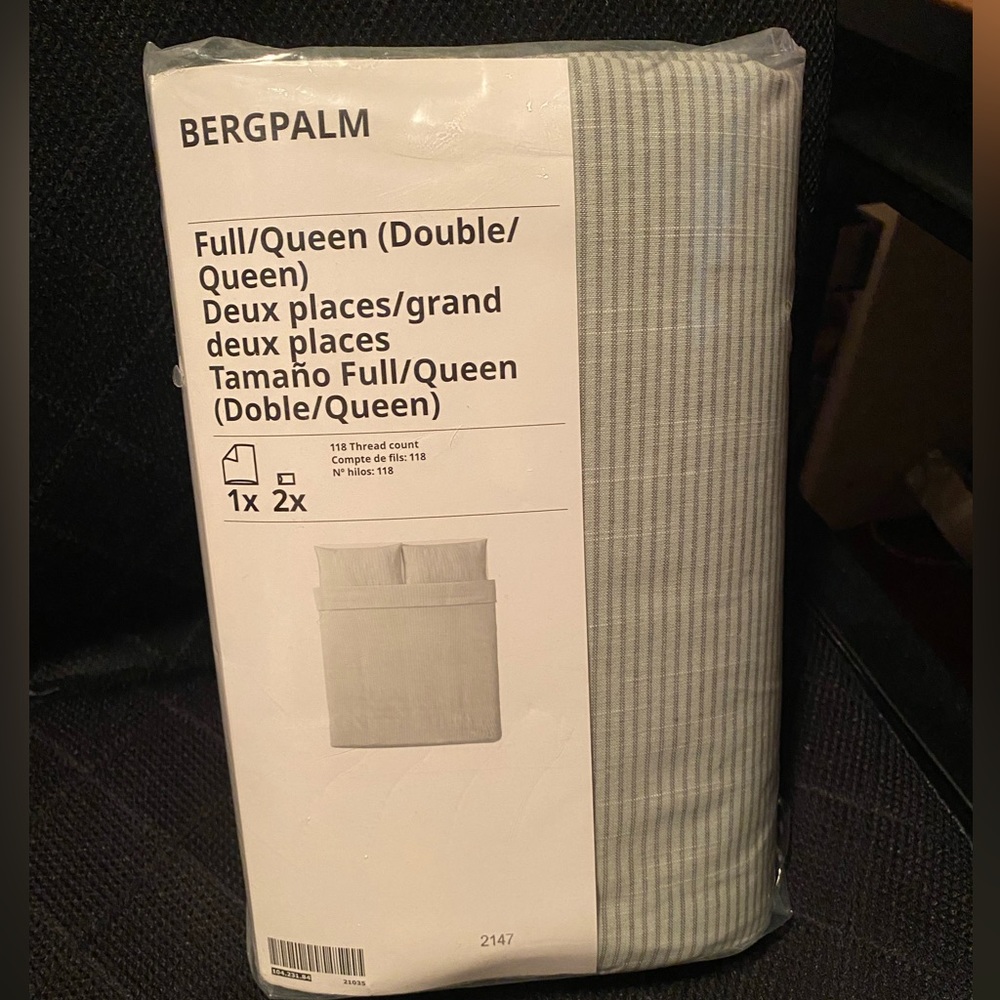 Ikea duvet cover with pillowcases